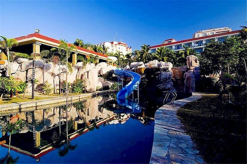 South China Hotel Sanya Bagian luar foto