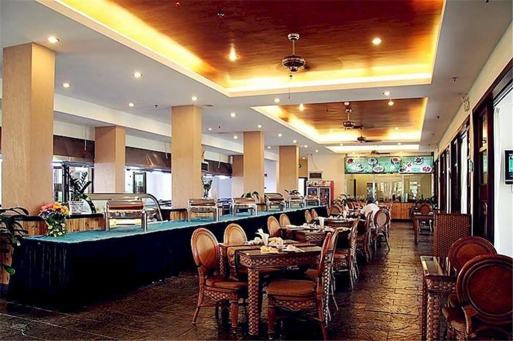 South China Hotel Sanya Bagian luar foto