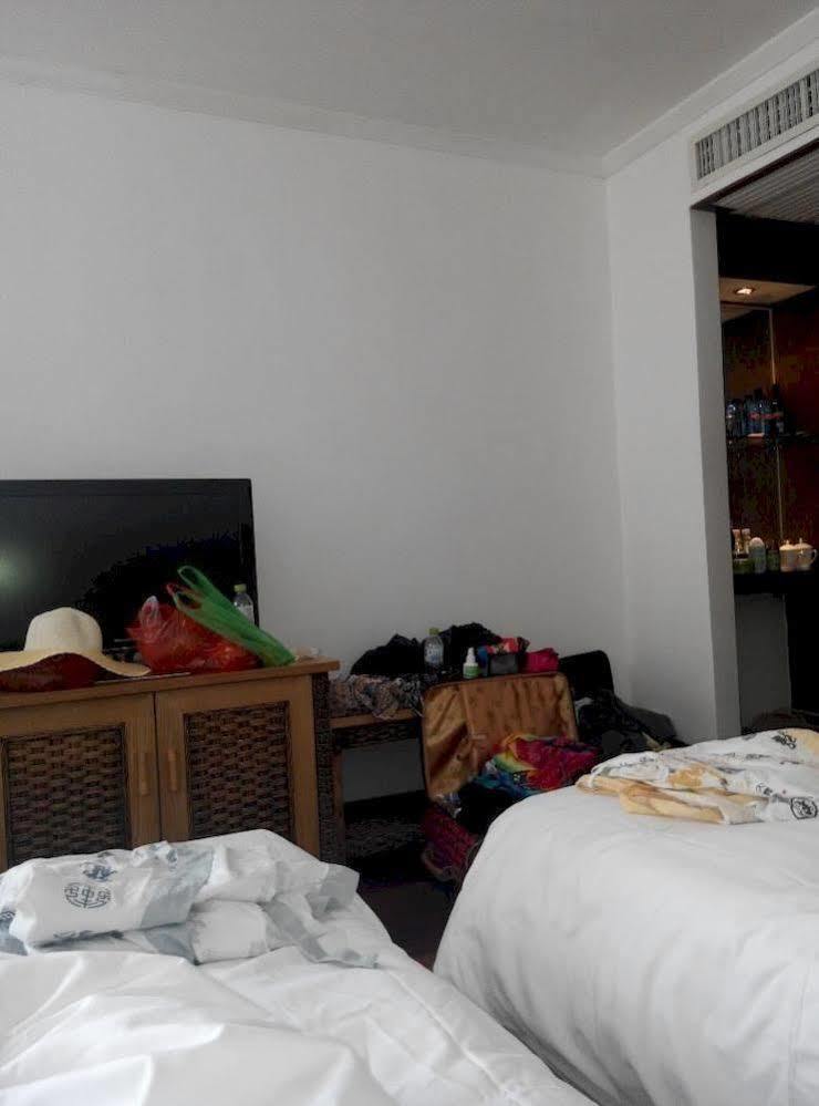 South China Hotel Sanya Bagian luar foto