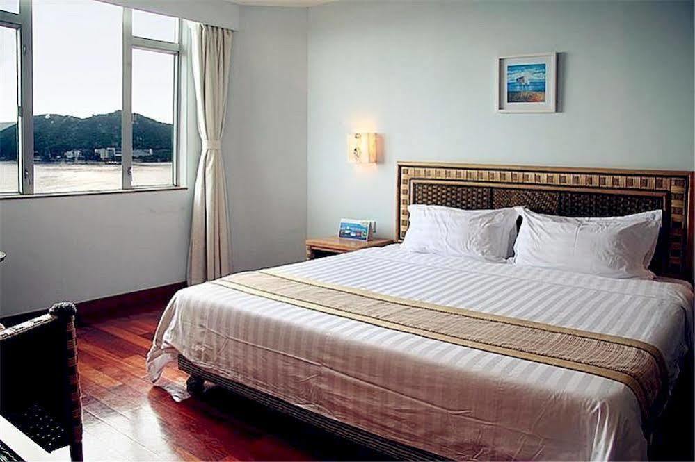 South China Hotel Sanya Bagian luar foto